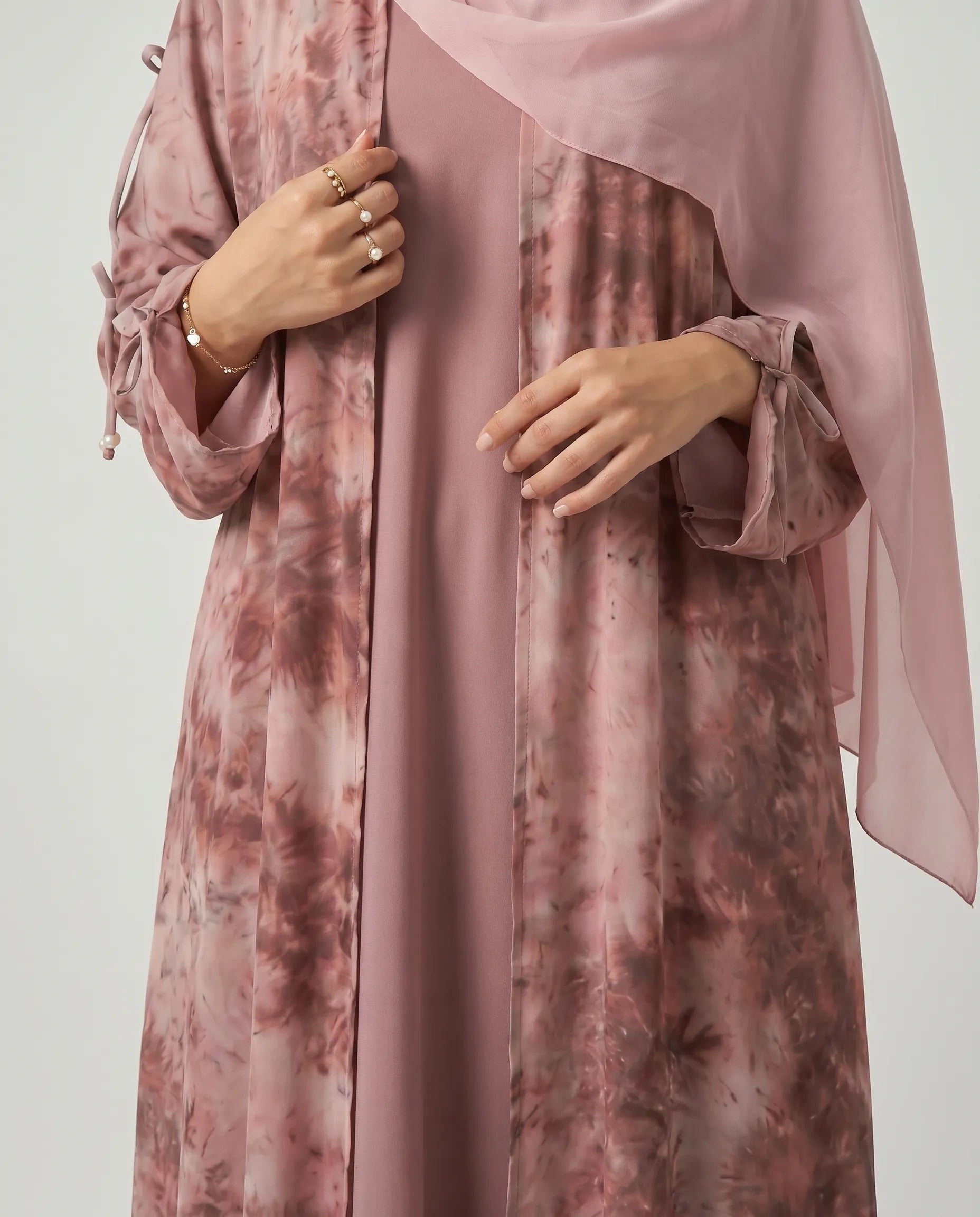 pink bow Abaya​